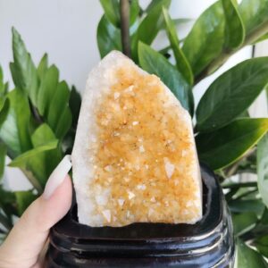 Hốc thạch anh vàng