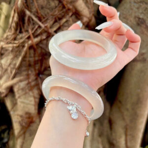 Vòng Tay Bạch Nguyệt Quang